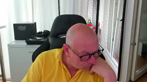 Snapshot of machinegun3dx chatting on 06.16.26 Andy online show from 06.16.26