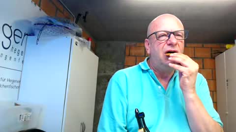 Snapshot of machinegun3dx chatting on 06.24.26 Andy online show from 06.24.26