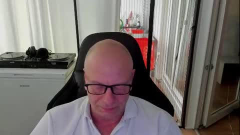Snapshot of machinegun3dx chatting on 07.21.26 Andy online show from 07.21.26