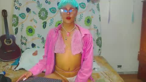 Snapshot of machissex chatting on 03.17.26 machissex online show from 03.17.26