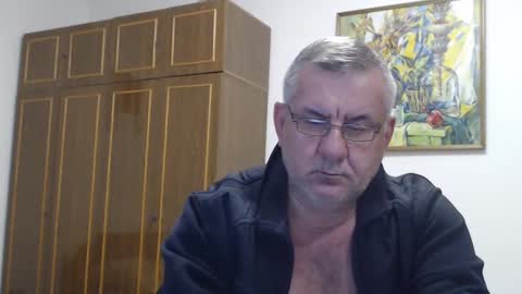 Macho online show from 12.21.24