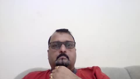 Snapshot of mackbe chatting on 05.17.26 Mackbe online show from 05.17.26