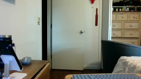 mackdocc001 online show from 06.17.26