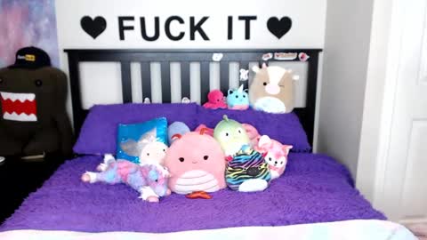 Mackenzie Wolfe online show from 09.26.25