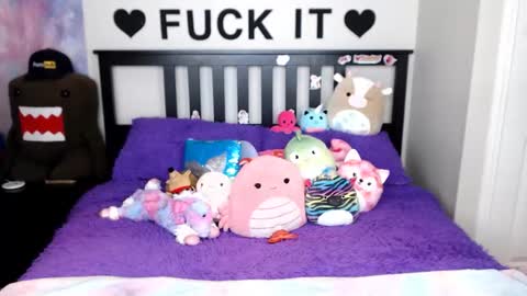 Mackenzie Wolfe online show from 01.11.26