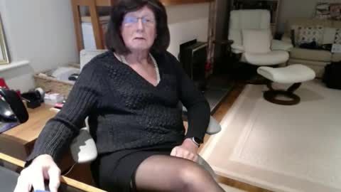 Deanne online show from 11.22.25