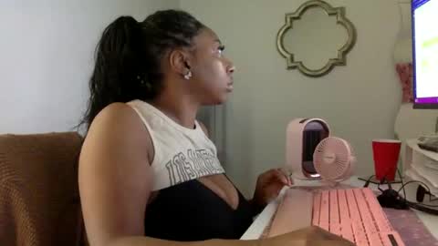 madam_glam online show from 05.19.26