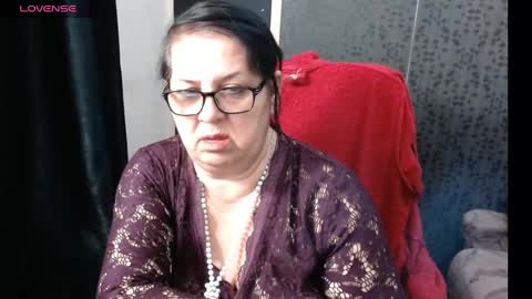 Snapshot of madam_sanjanne chatting on 12.11.24 Madam Sanjanne online show from 12.11.24