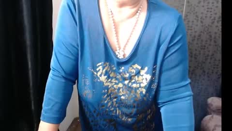 Snapshot of madam_sanjanne chatting on 12.17.24 Madam Sanjanne online show from 12.17.24