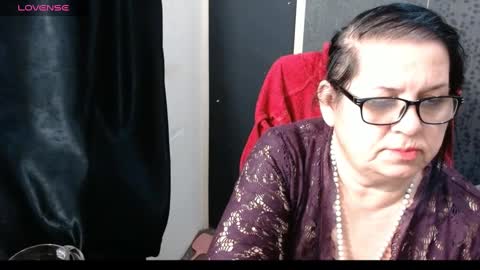 Snapshot of madam_sanjanne chatting on 02.01.25 Madam Sanjanne online show from 02.01.25