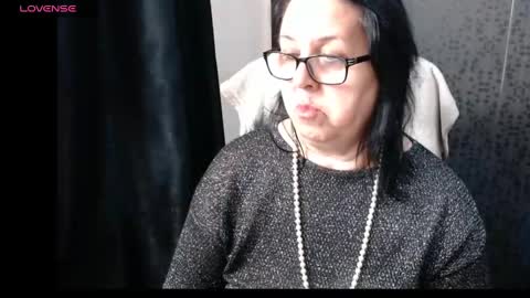 Snapshot of madam_sanjanne chatting on 03.06.25 Madam Sanjanne online show from 03.06.25