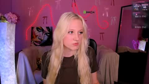 Snapshot of madam_ulis chatting on 04.14.26 Ulis online show from 04.14.26