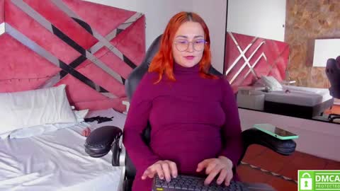 Snapshot of madame_ibby chatting on 12.30.24 madame ibby online show from 12.30.24