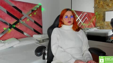 Snapshot of madame_ibby chatting on 01.02.25 madame ibby online show from 01.02.25