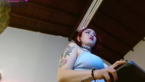 Snapshot of madame_ibby chatting on 10.29.25 madame ibby online show from 10.29.25