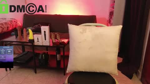 Snapshot of madame_lia chatting on 09.28.25 Madame La online show from 09.28.25