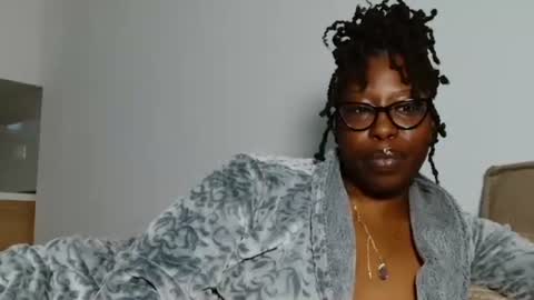 YourMadamIndigo online show from 01.08.26