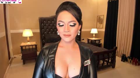 Alison Kloss online show from 12.05.25