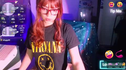 Snapshot of madcatberry chatting on 09.12.25 alex online show from 09.12.25