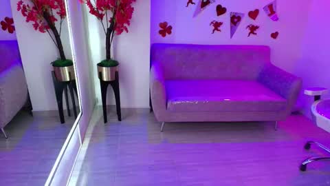 Snapshot of maddie_t18 chatting on 02.26.26 maddie_t18 online show from 02.26.26