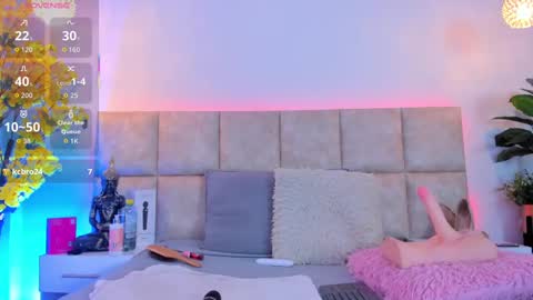 Snapshot of maddisonf chatting on 10.10.25 maddisonf online show from 10.10.25