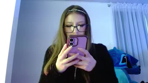 Snapshot of maddy_14 chatting on 09.27.25 Maddy UwU online show from 09.27.25