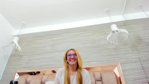 maddy cartter online show from 10.01.25