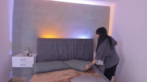 Maddy  online show from 10.10.25