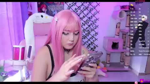 Snapshot of maddyfoox chatting on 06.13.26 Maddy Foox online show from 06.13.26
