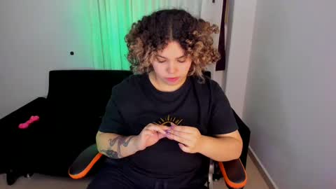 madelaine_taylor online show from 12.30.24