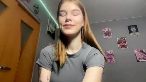 Snapshot of madelenebentzen chatting on 03.28.26 Made online show from 03.28.26