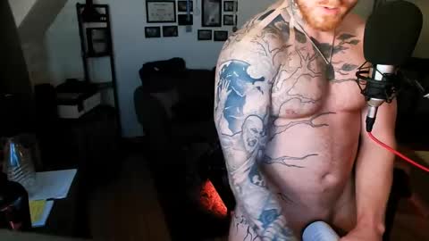 Snapshot of madhead95 chatting on 01.11.25 madhead95 online show from 01.11.25