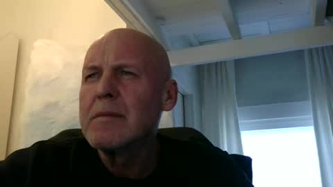 madio1187940 online show from 01.11.25