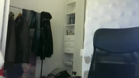 madio1187940 online show from 10.19.25