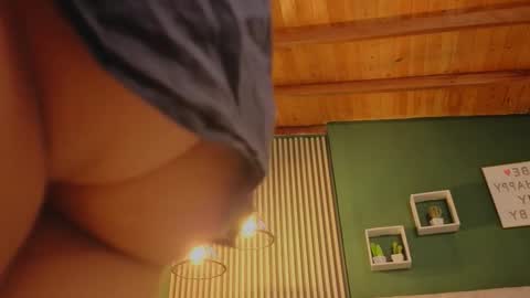 Melissa     700  1400 -5 online show from 10.23.25