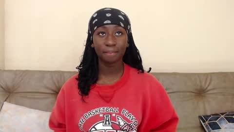 Snapshot of madison_mooney chatting on 12.13.24 Madison online show from 12.13.24