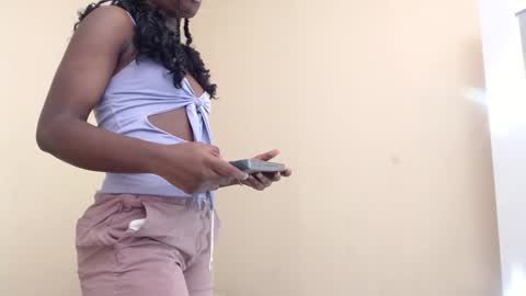 Snapshot of madison_mooney chatting on 12.26.24 Madison online show from 12.26.24