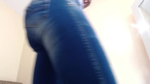 Snapshot of madison_mooney chatting on 01.20.25 Madison online show from 01.20.25