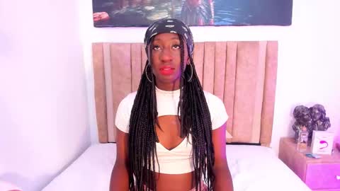 Snapshot of madison_mooney chatting on 10.12.25 Madison online show from 10.12.25