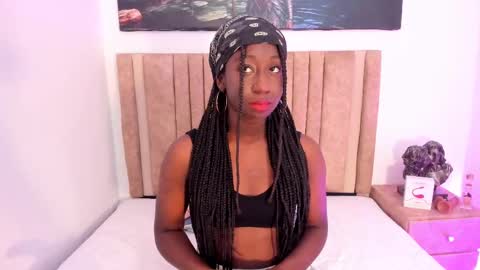 Snapshot of madison_mooney chatting on 10.16.25 Madison online show from 10.16.25