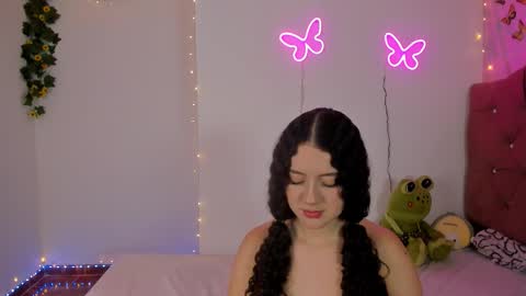 Snapshot of madison_pettis1 chatting on 10.11.25 Madison online show from 10.11.25