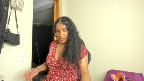 Snapshot of madisonbrunette_lxs chatting on 12.24.24 madison online show from 12.24.24
