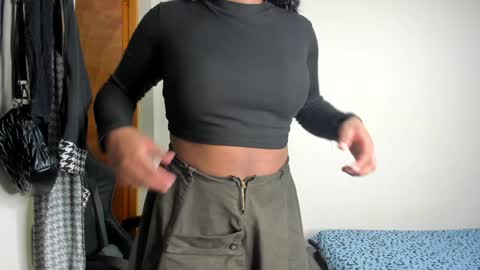 Snapshot of madisonbrunette_lxs chatting on 01.08.25 madison online show from 01.08.25