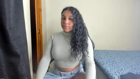 Snapshot of madisonbrunette_lxs chatting on 02.20.25 madison online show from 02.20.25