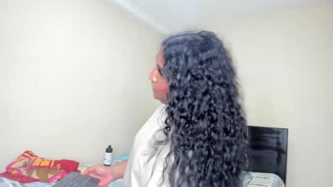 Snapshot of madisonbrunette_lxs chatting on 02.27.25 madison online show from 02.27.25