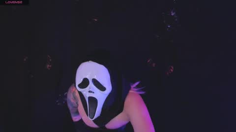 Madison Kane online show from 10.31.25