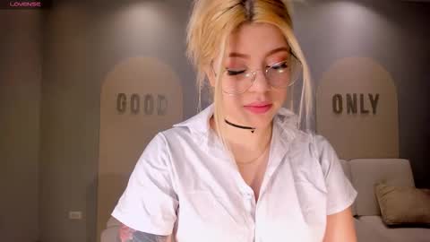 Madison Kane online show from 01.18.26