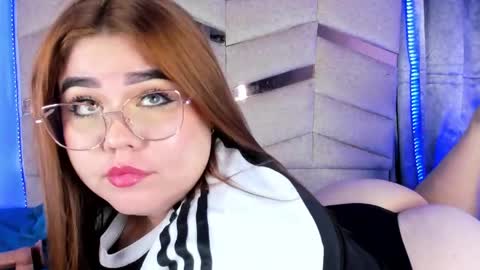 madissonlee__ online show from 04.11.26