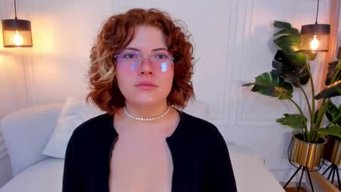 madissonmoore5 online show from 09.26.25