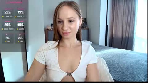 Snapshot of madlen_new chatting on 10.30.25 Madlen online show from 10.30.25